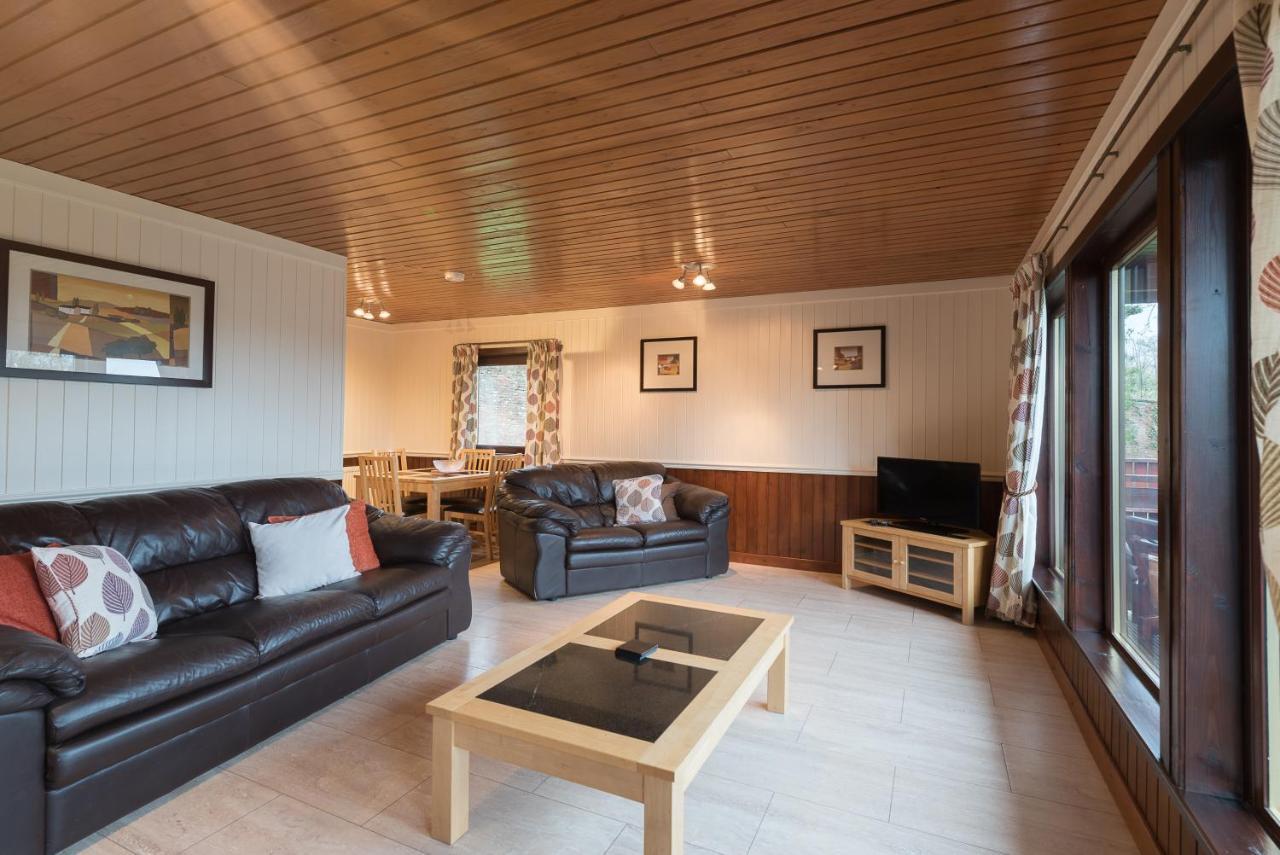 Minnigaff Conifer Lodge 25 With Hot Tub Newton Stewart מראה חיצוני תמונה