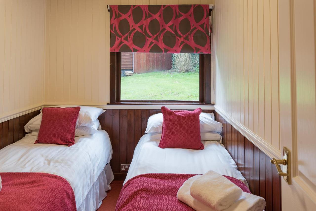 Minnigaff Conifer Lodge 25 With Hot Tub Newton Stewart מראה חיצוני תמונה