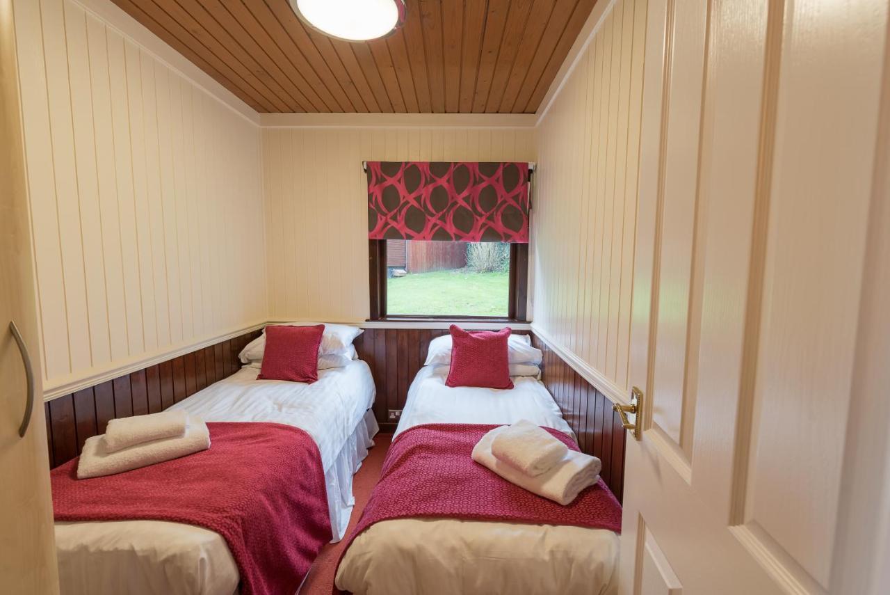 Minnigaff Conifer Lodge 25 With Hot Tub Newton Stewart מראה חיצוני תמונה